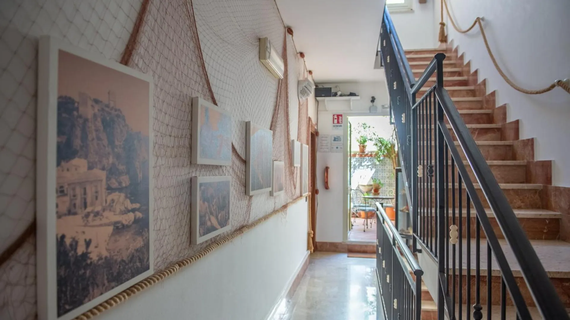 Palermo Mare Holidays Sferracavallo